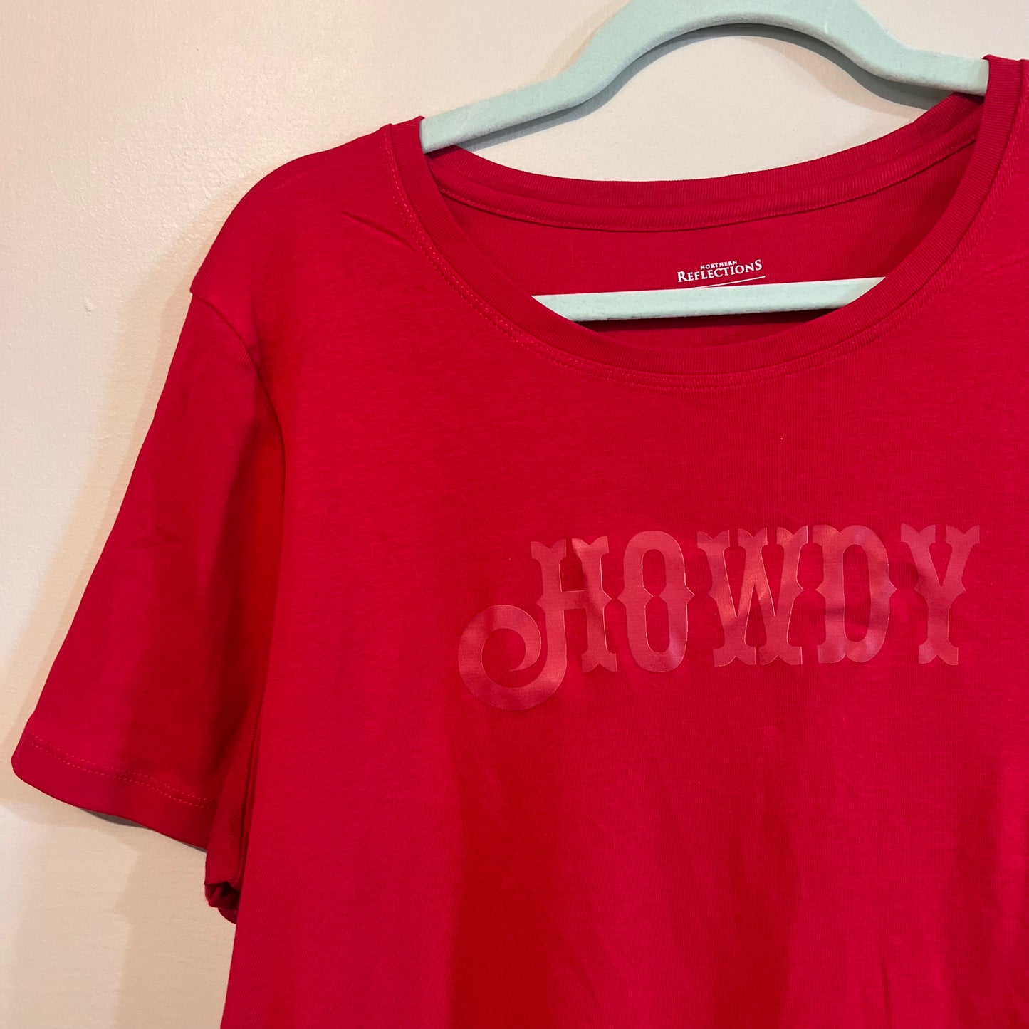 "howdy" red t-shirt (size XL)