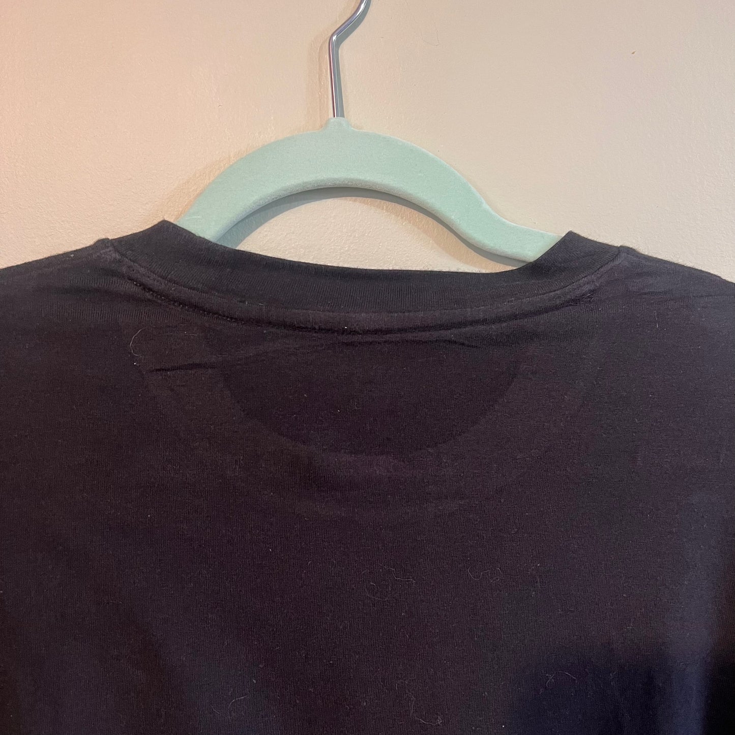 "thanks it's thrifted" black tee (size M/L)