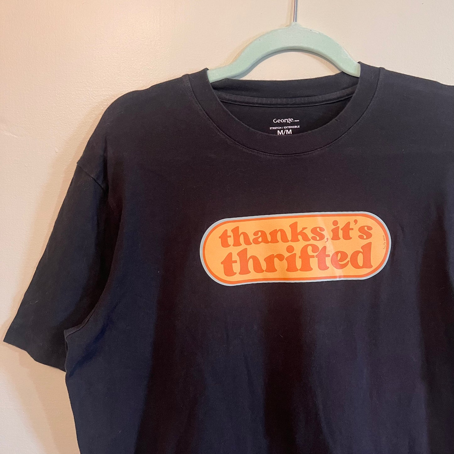 "thanks it's thrifted" black tee (size M/L)