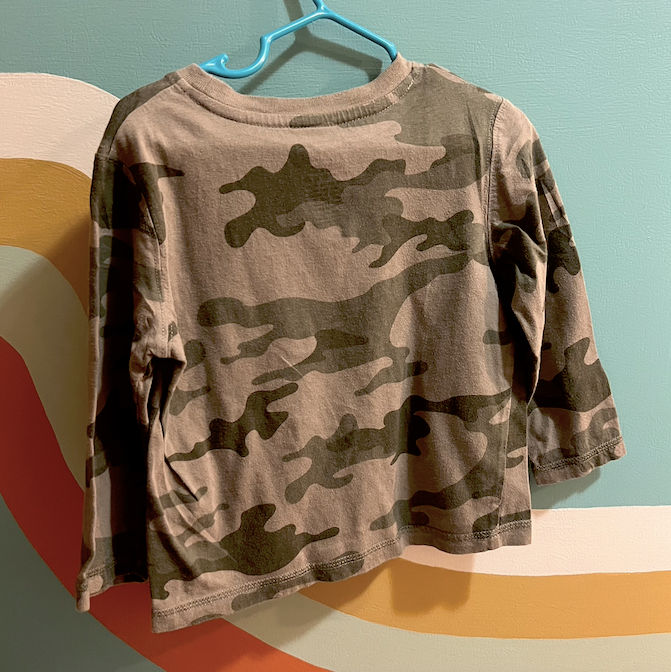 "howdy" camo kids tee (size 3T)