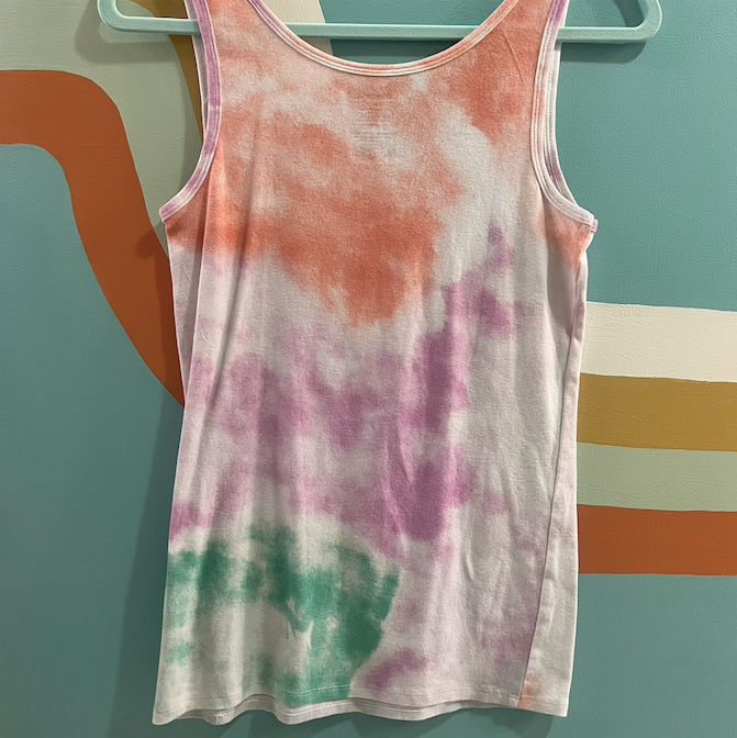 "lava lamp" tie dye tank (size M)